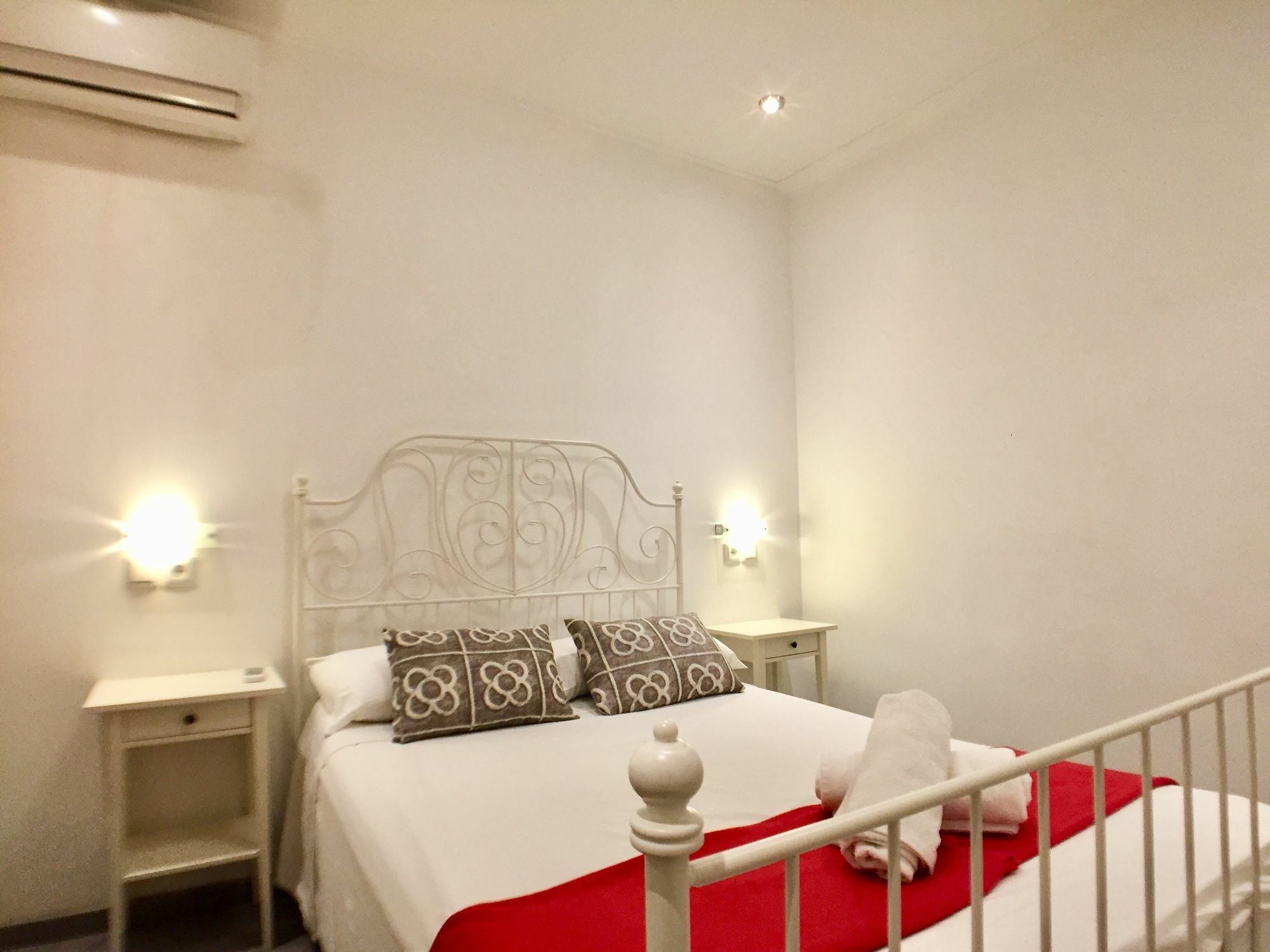 Charm Sagrada Familia Apartment Barcelona Exterior foto